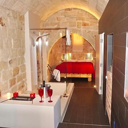 My Monopoli -Casa Dei Fiori Suite "Tulipano Nero" Centro Storico Dış mekan fotoğraf