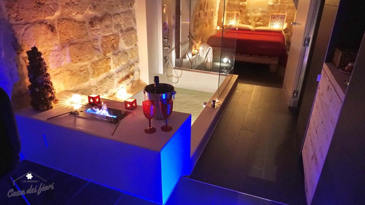 My Monopoli -Casa Dei Fiori Suite "Tulipano Nero" Centro Storico Dış mekan fotoğraf