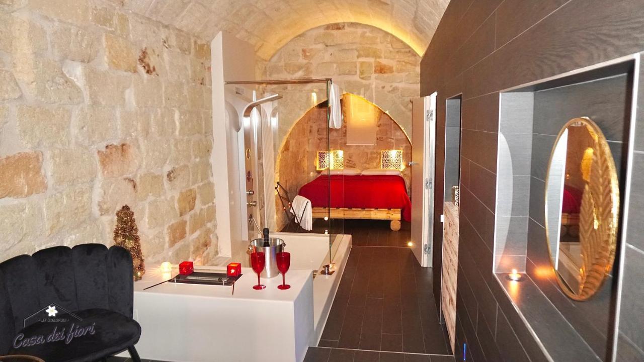 My Monopoli -Casa Dei Fiori Suite "Tulipano Nero" Centro Storico Dış mekan fotoğraf